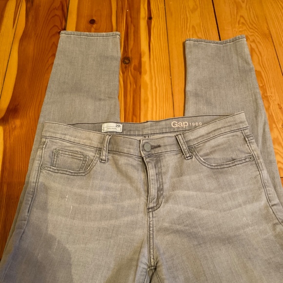 GAP Girlfriend Distressed Jeans - Picture 12 of 15